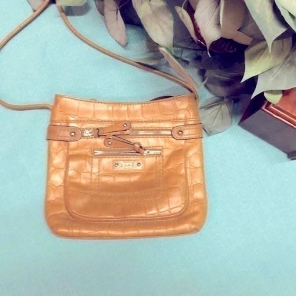 Tignanello bag tan leather purse